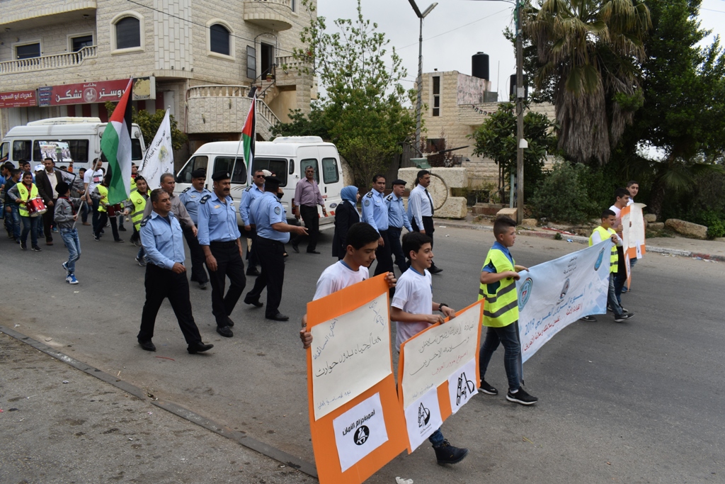 مسيرة كشفية ومعرض متنقل في القدس بمناسبة اسبوع المرور العربي